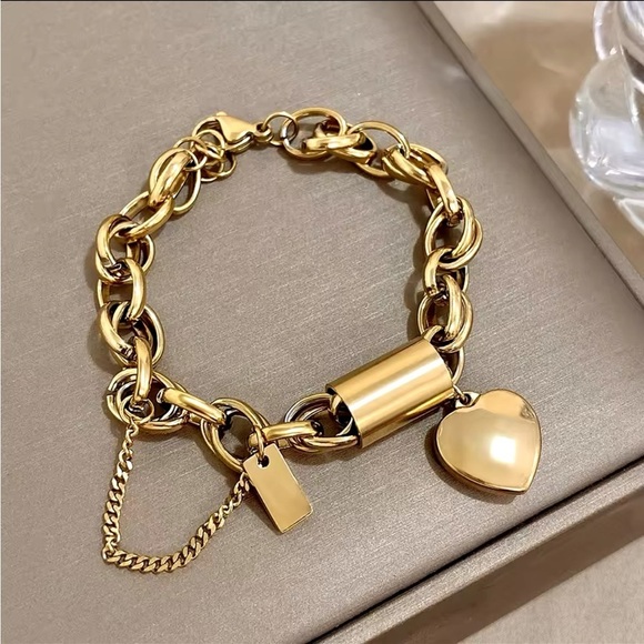 New Chunky Gold or Silver Heart Lock Charm Bracelet Chain Bracelet - Picture 7 of 16